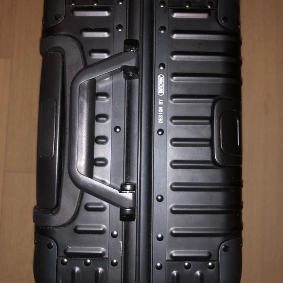 Supreme X Rimowa - Picture 5 of 8